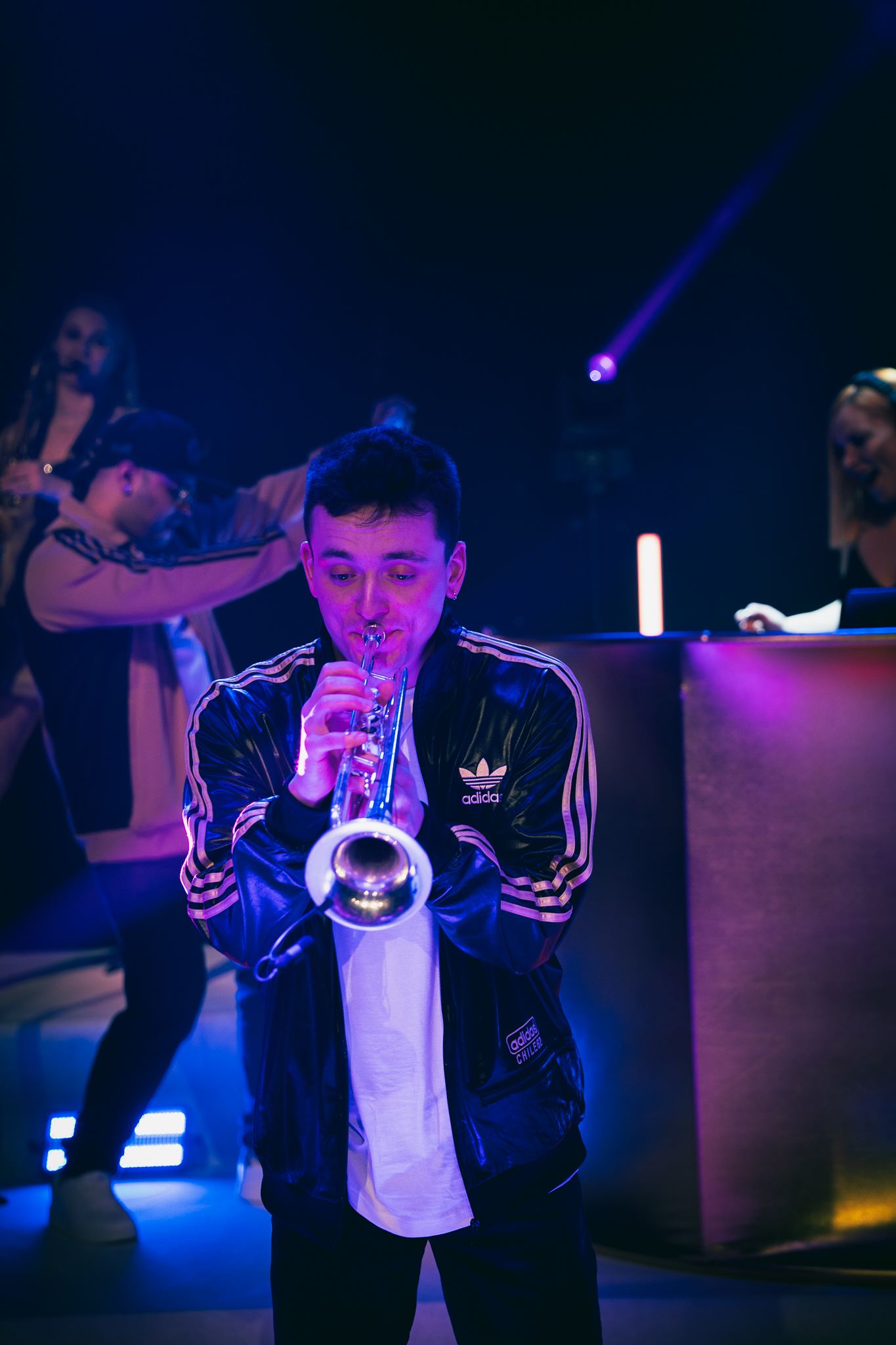 24K DJ Live performing